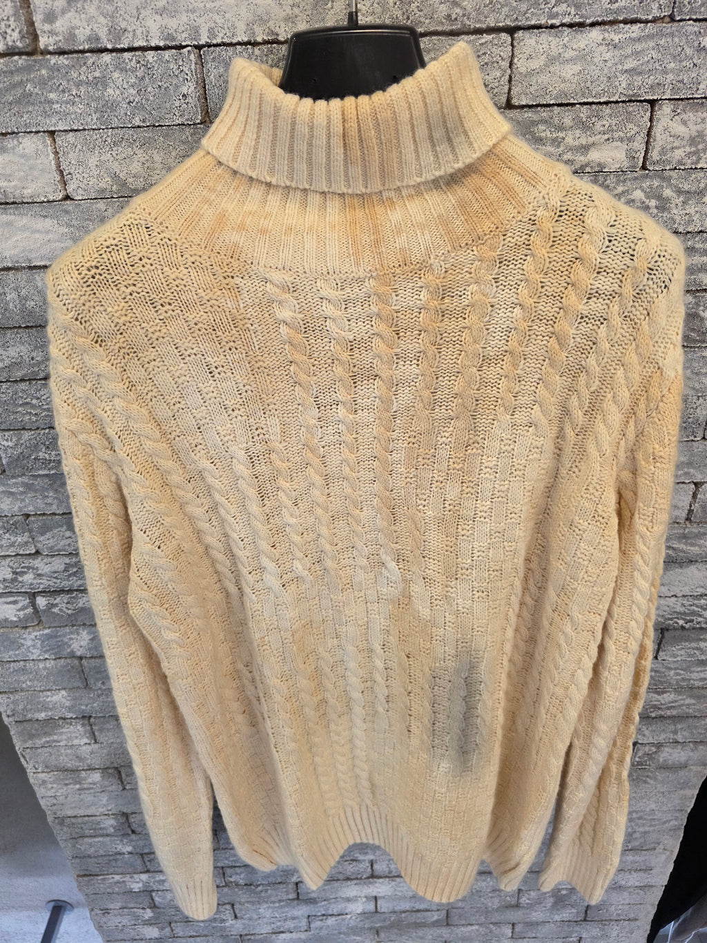 Maglione con trama