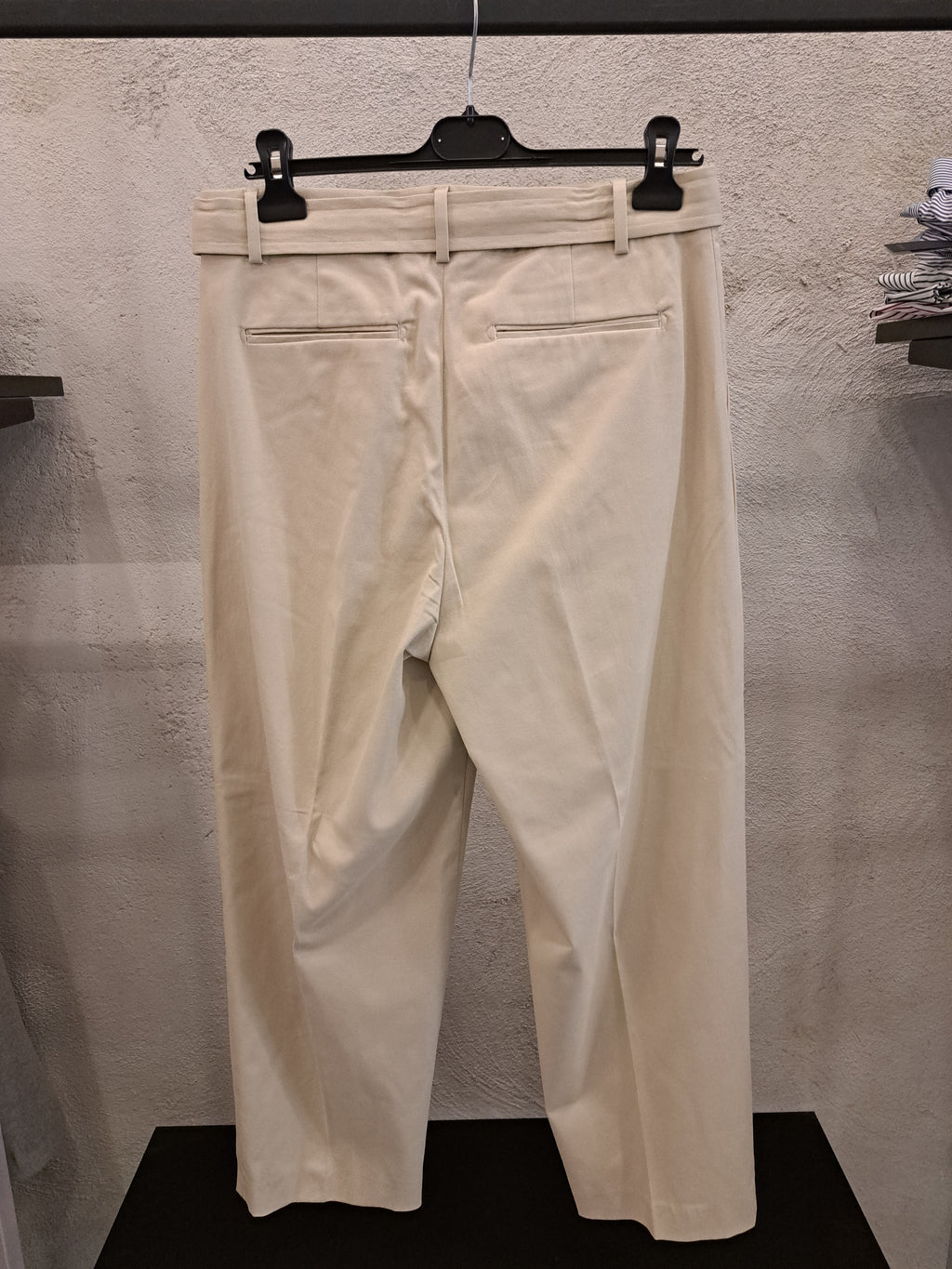 Pantalone con cintura