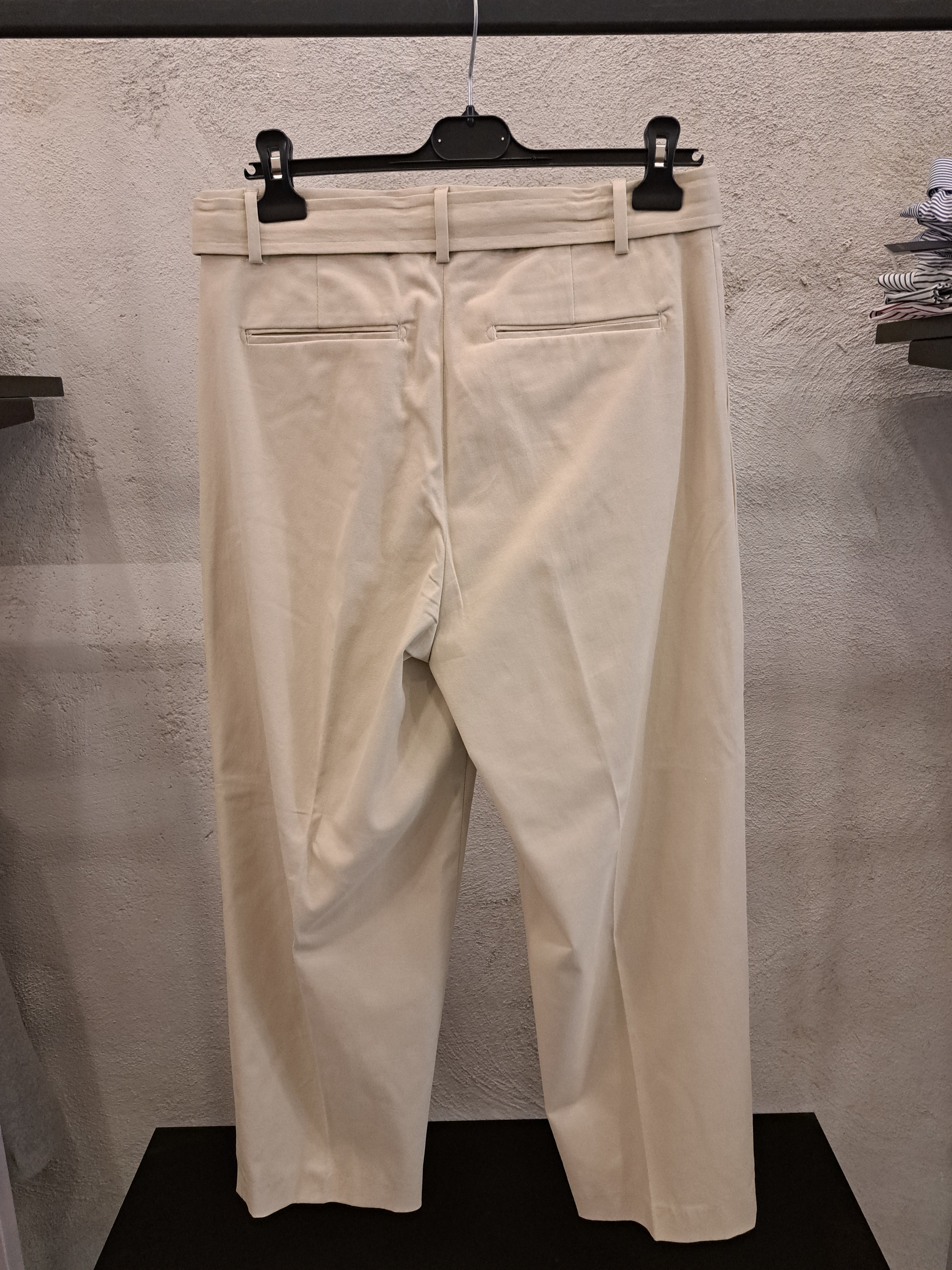 Pantalone con cintura