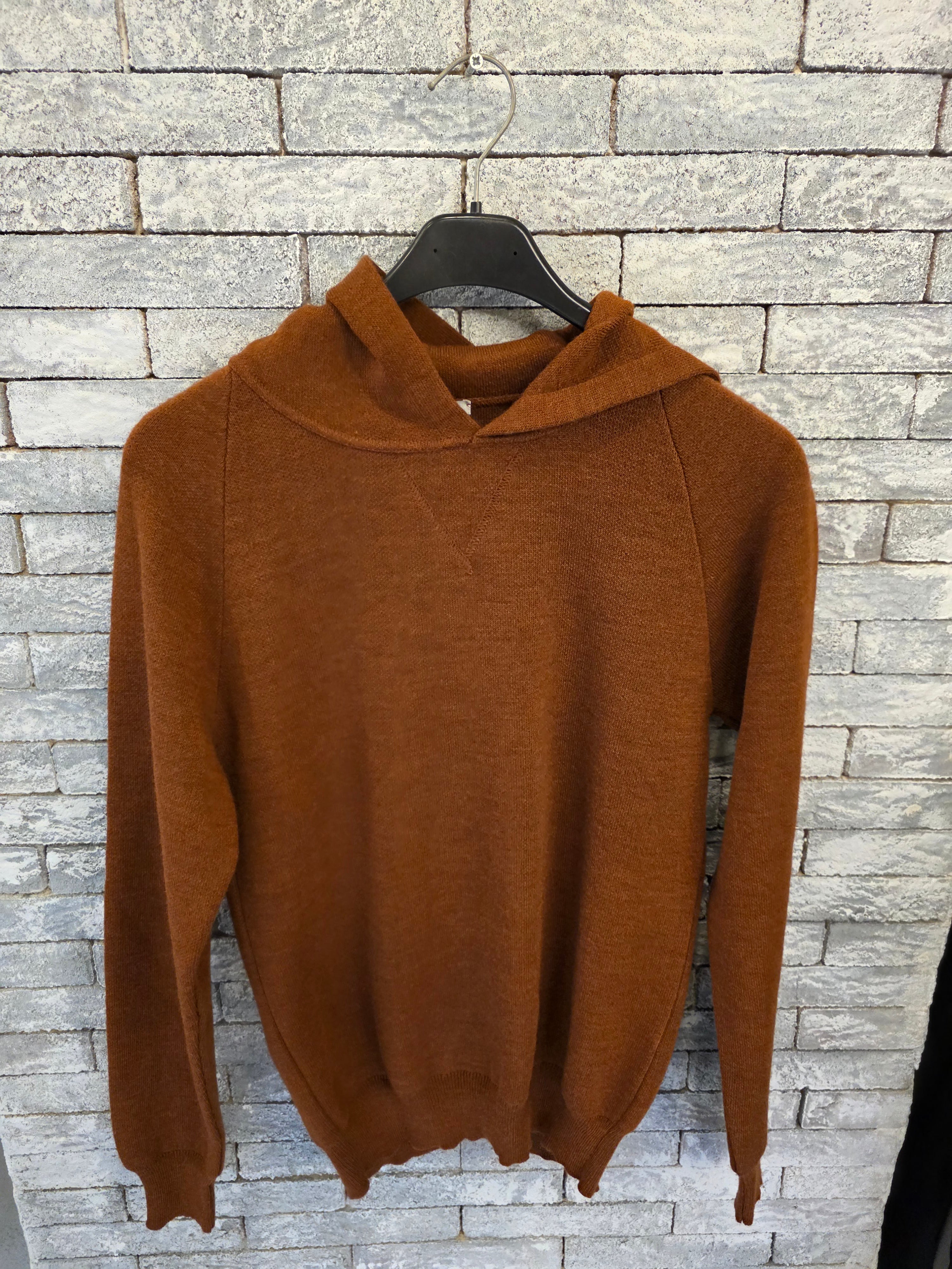 Maglione con cappuccio