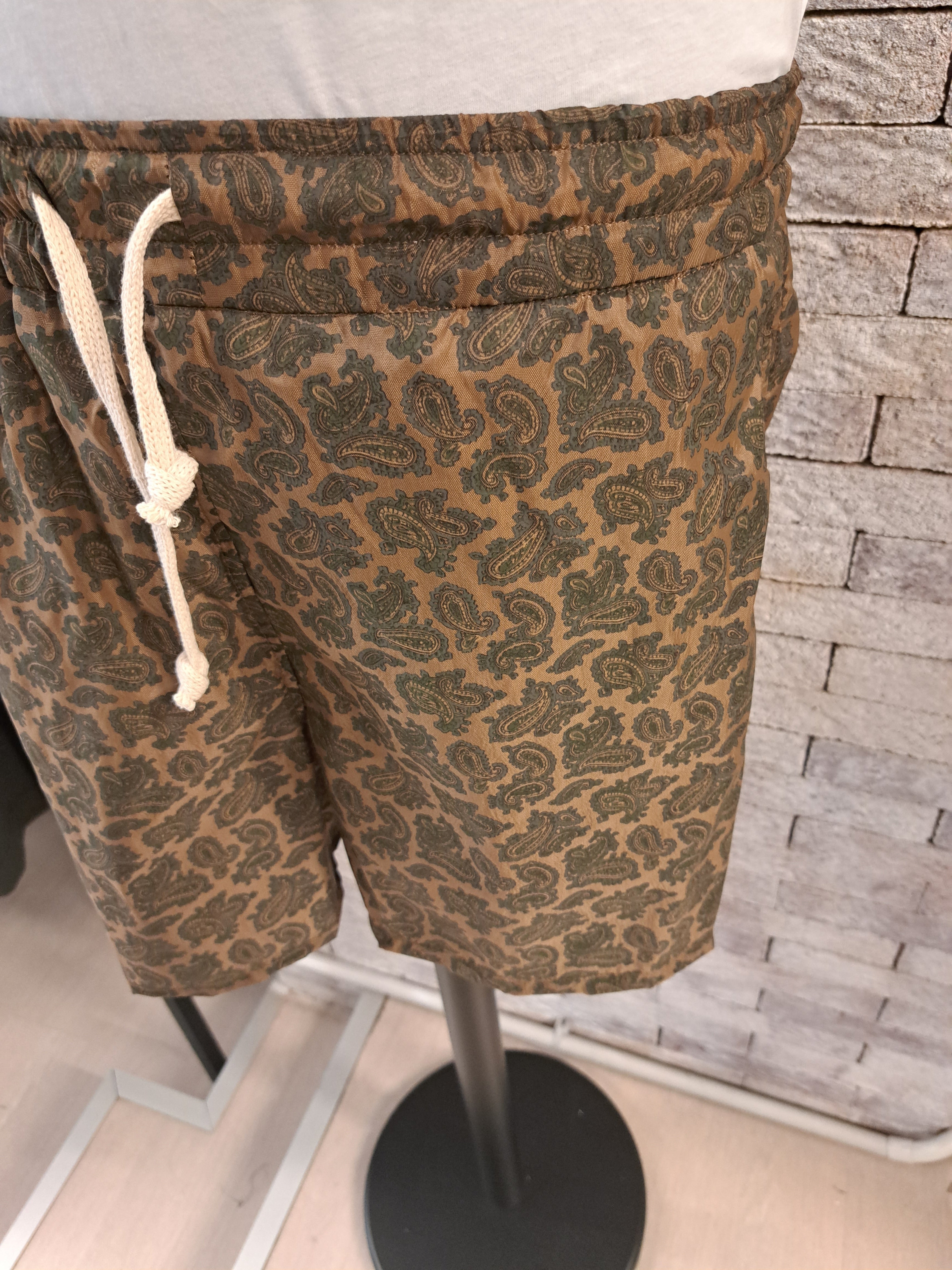 Costume black circus