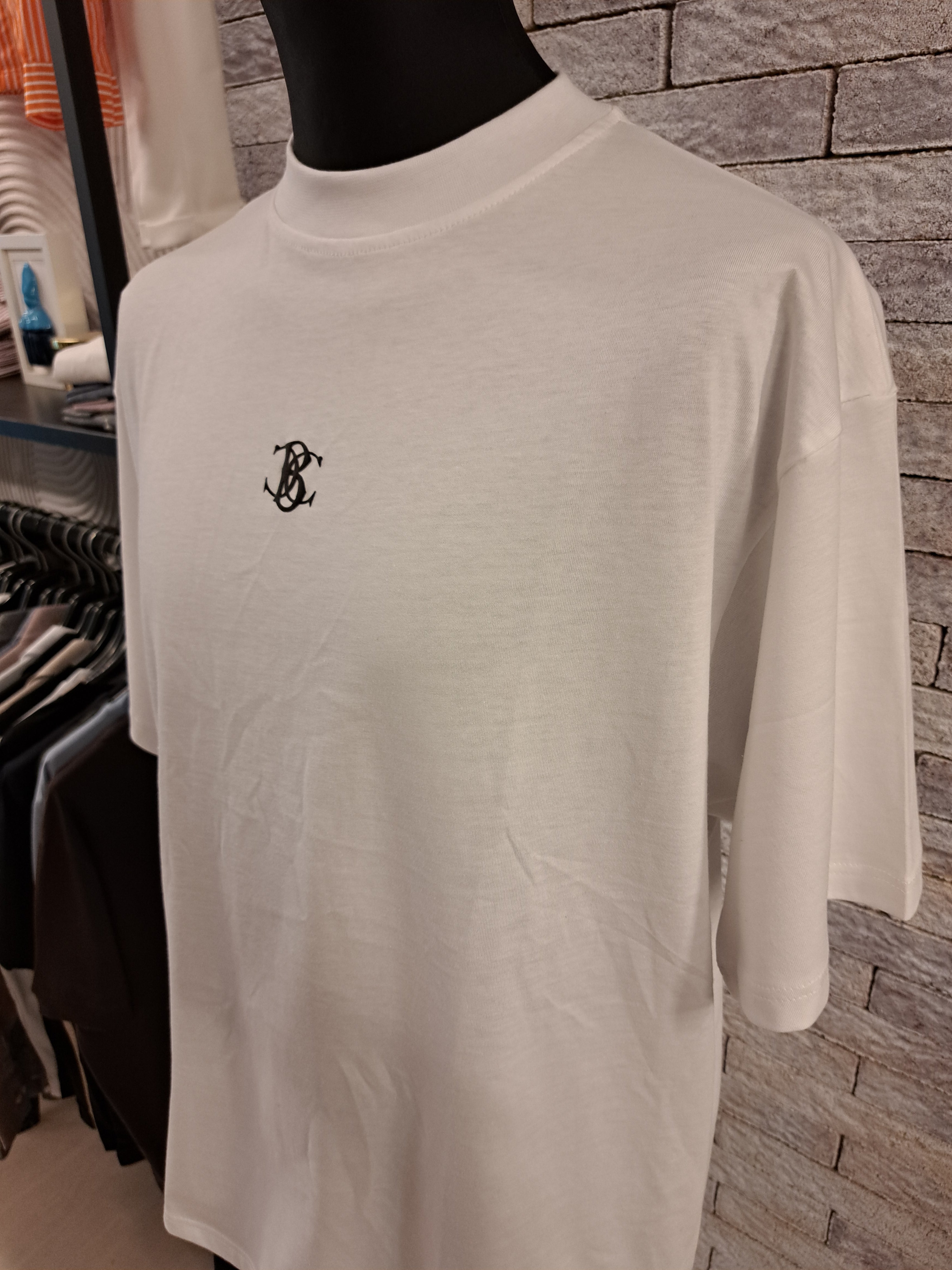 T-shirt black circus