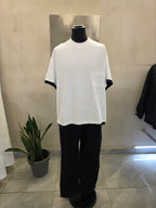 T-shirt con bordi