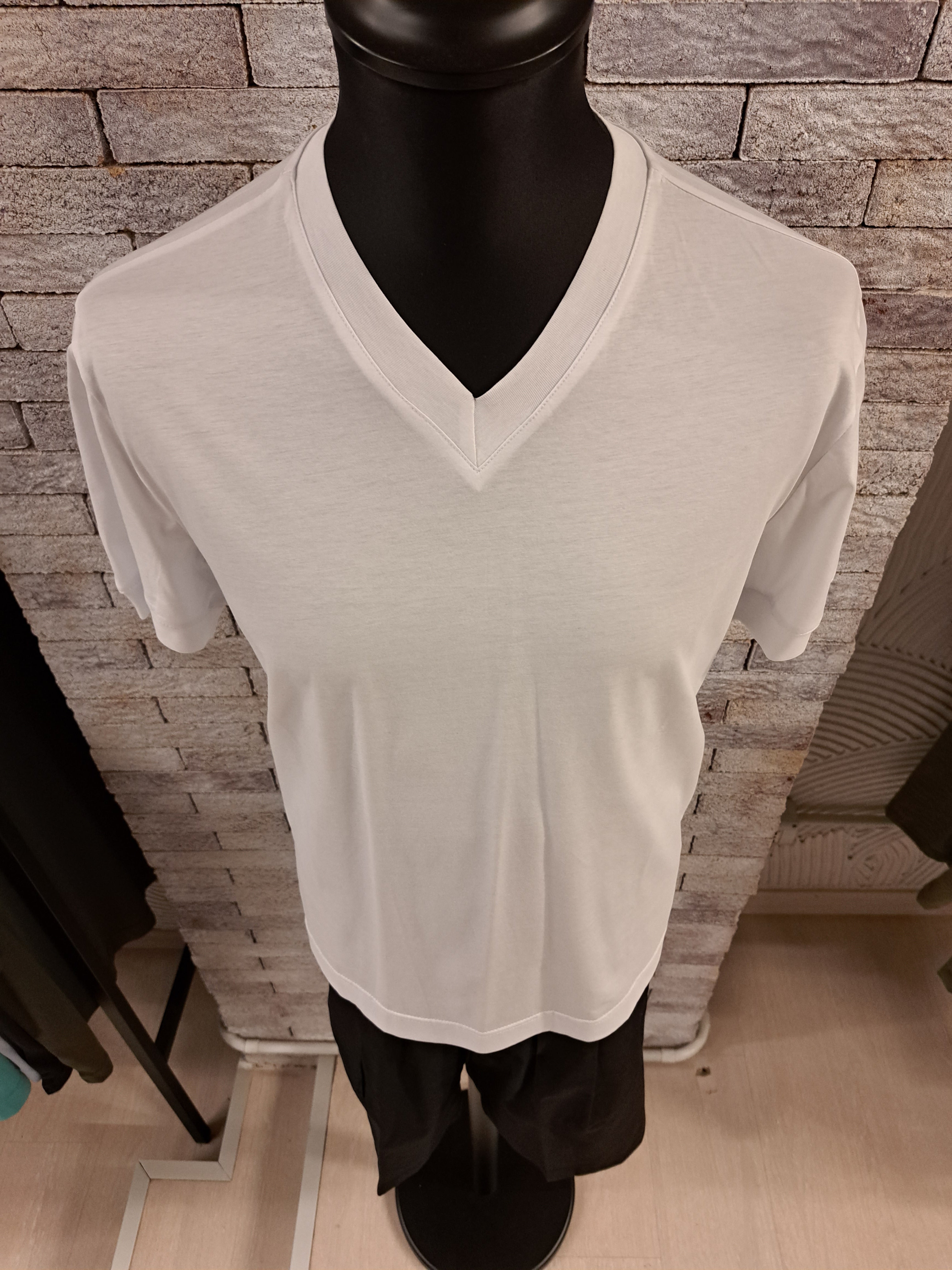 T-shirt filo di Scozia scollo a V