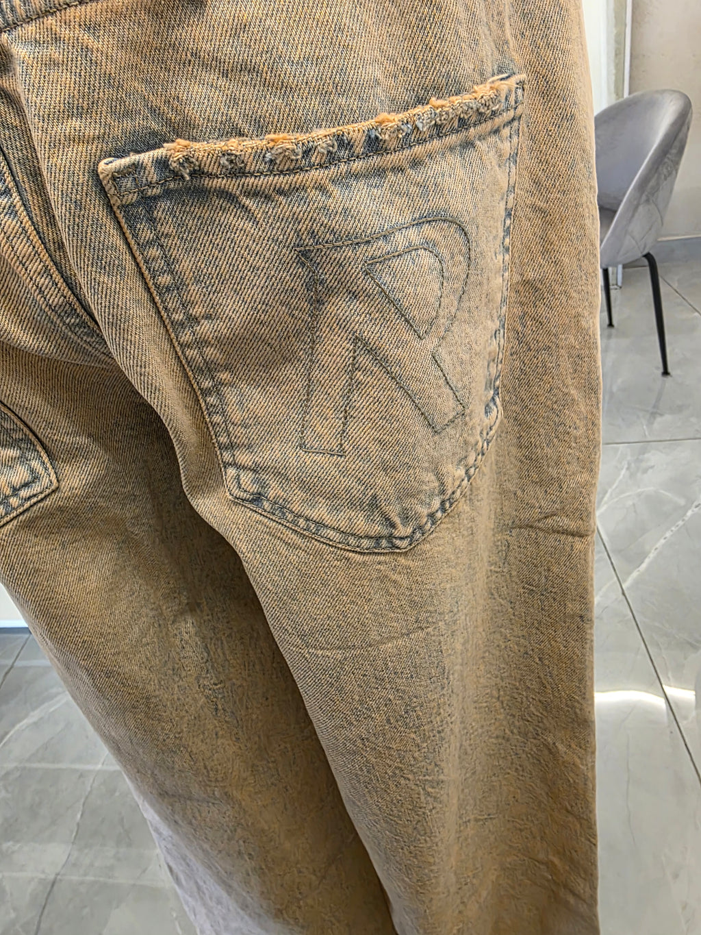 Jeans Represent