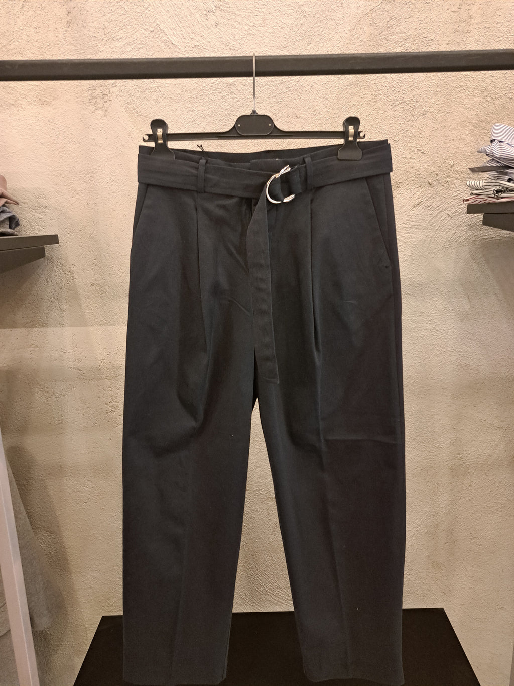 Pantalone con cintura