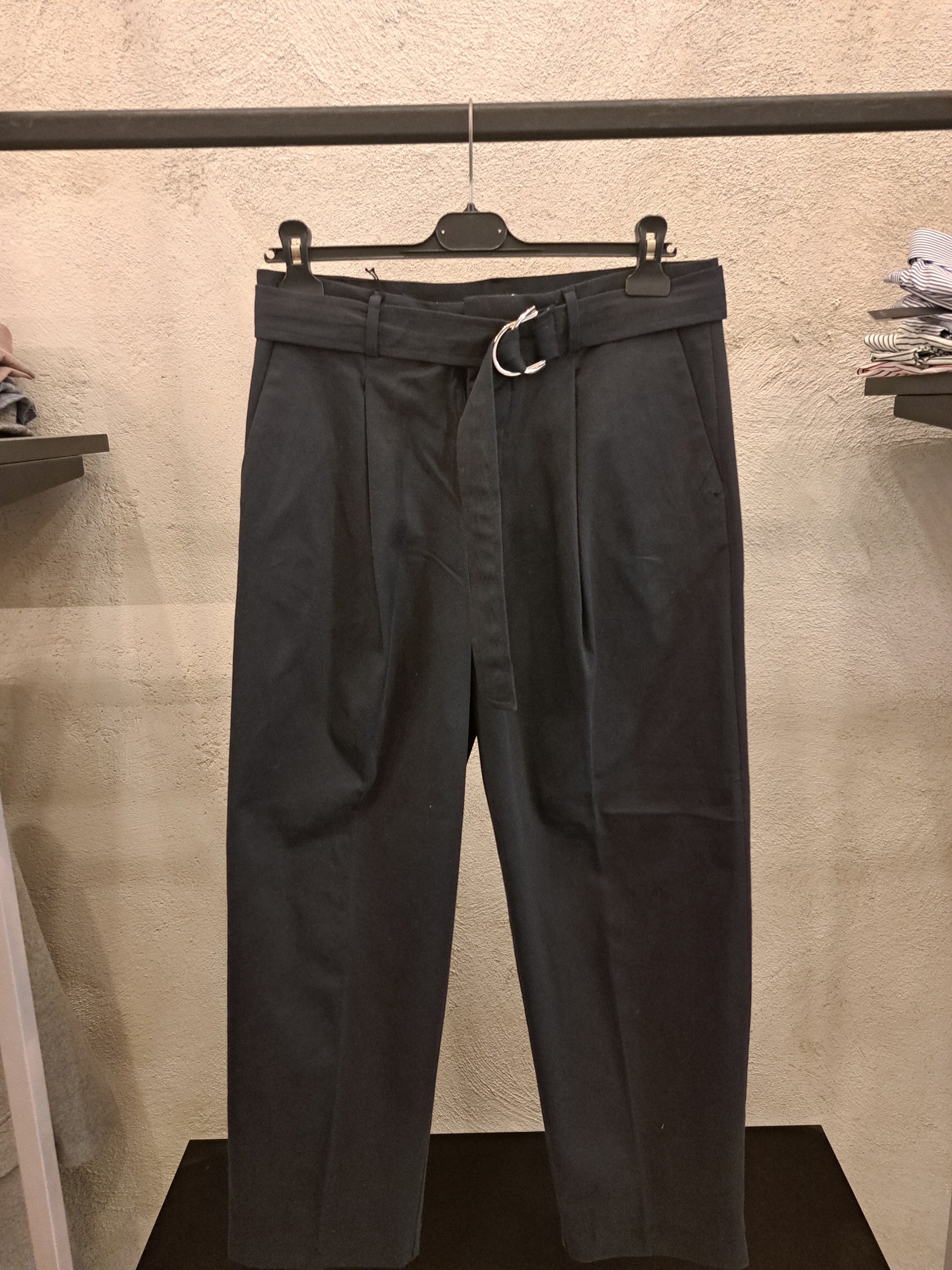 Pantalone con cintura