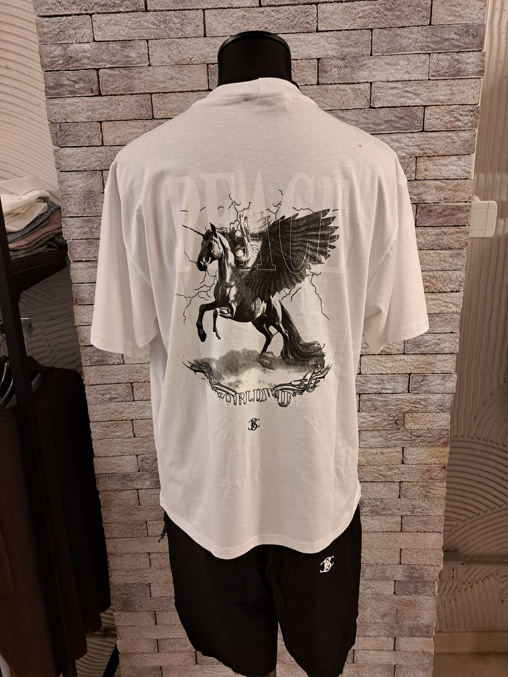 T-shirt black circus