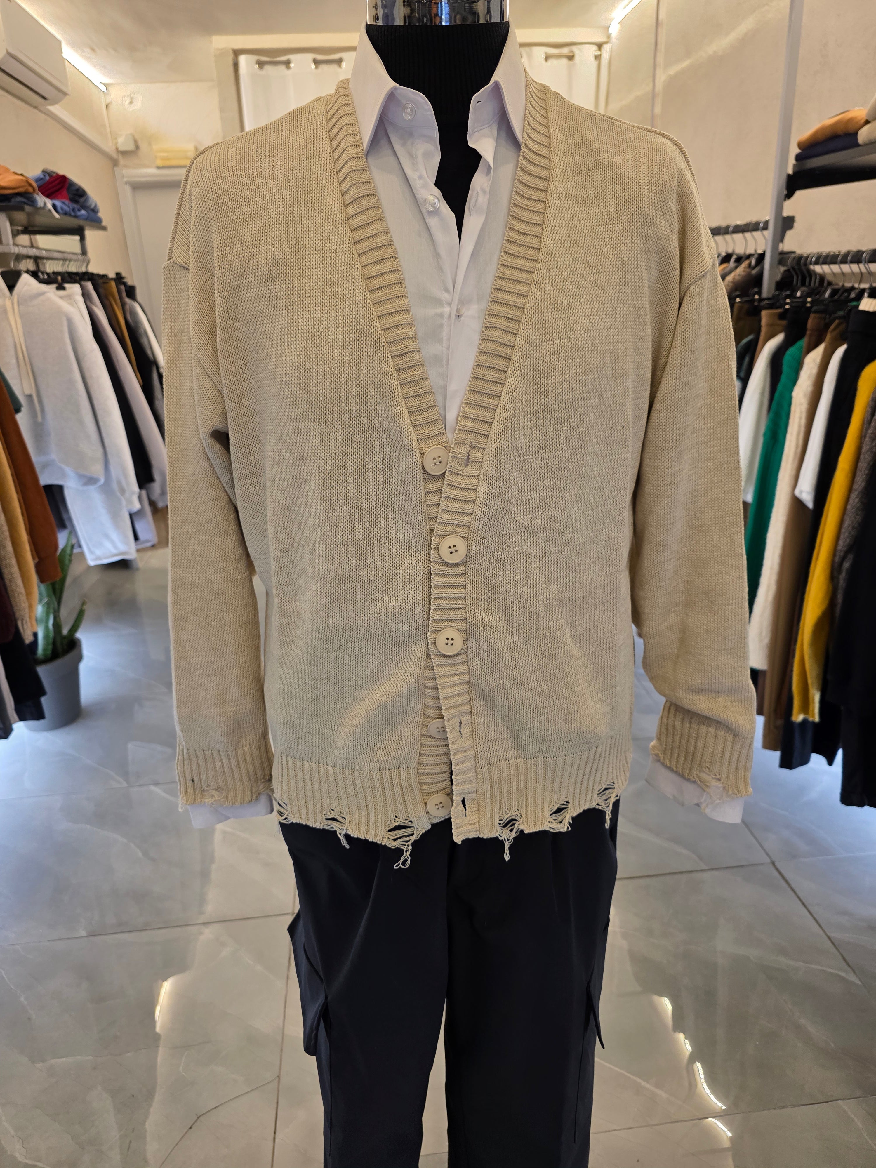 Cardigan con rotture