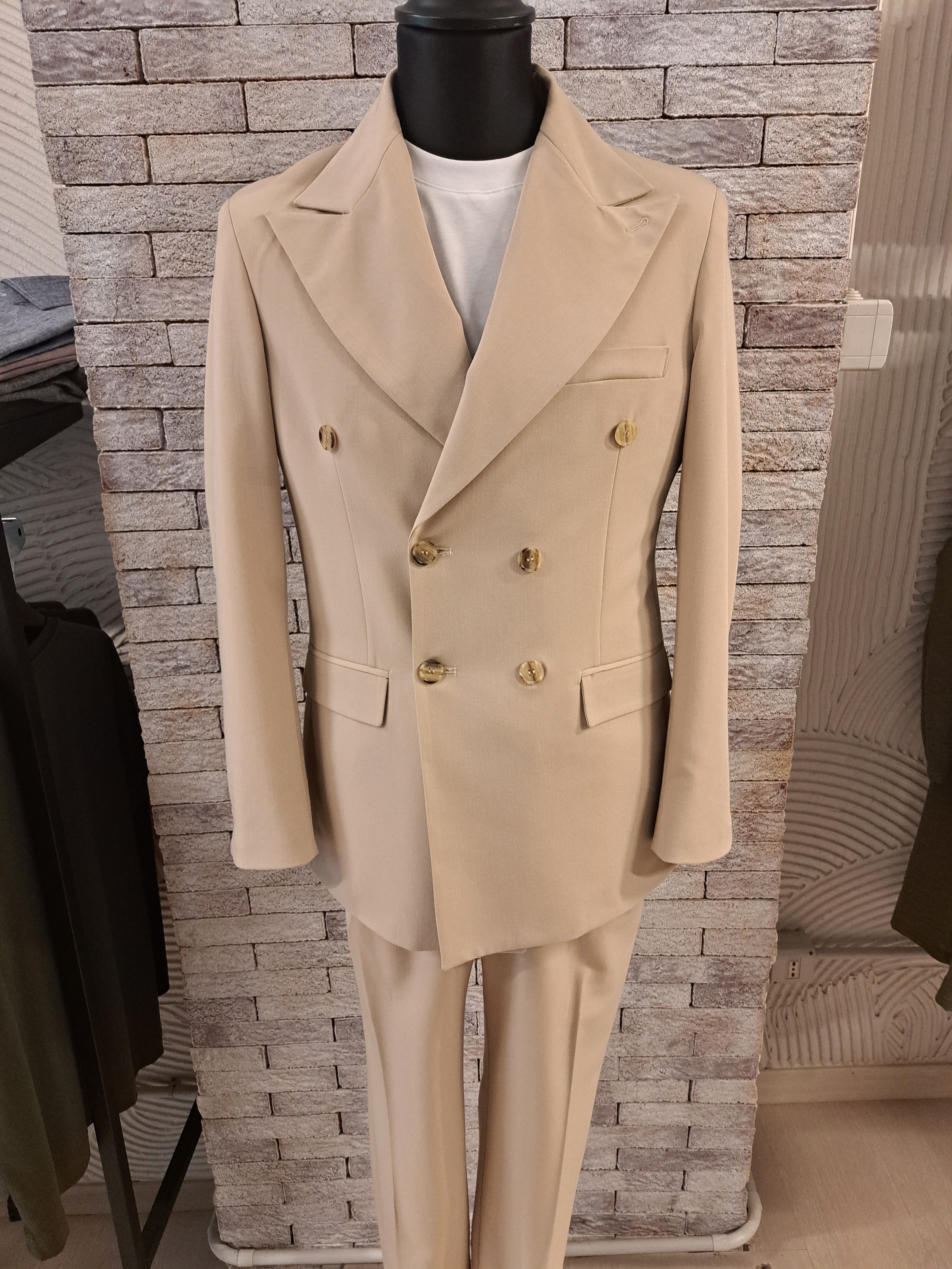 Abito doppiopetto