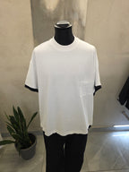 T-shirt con bordi